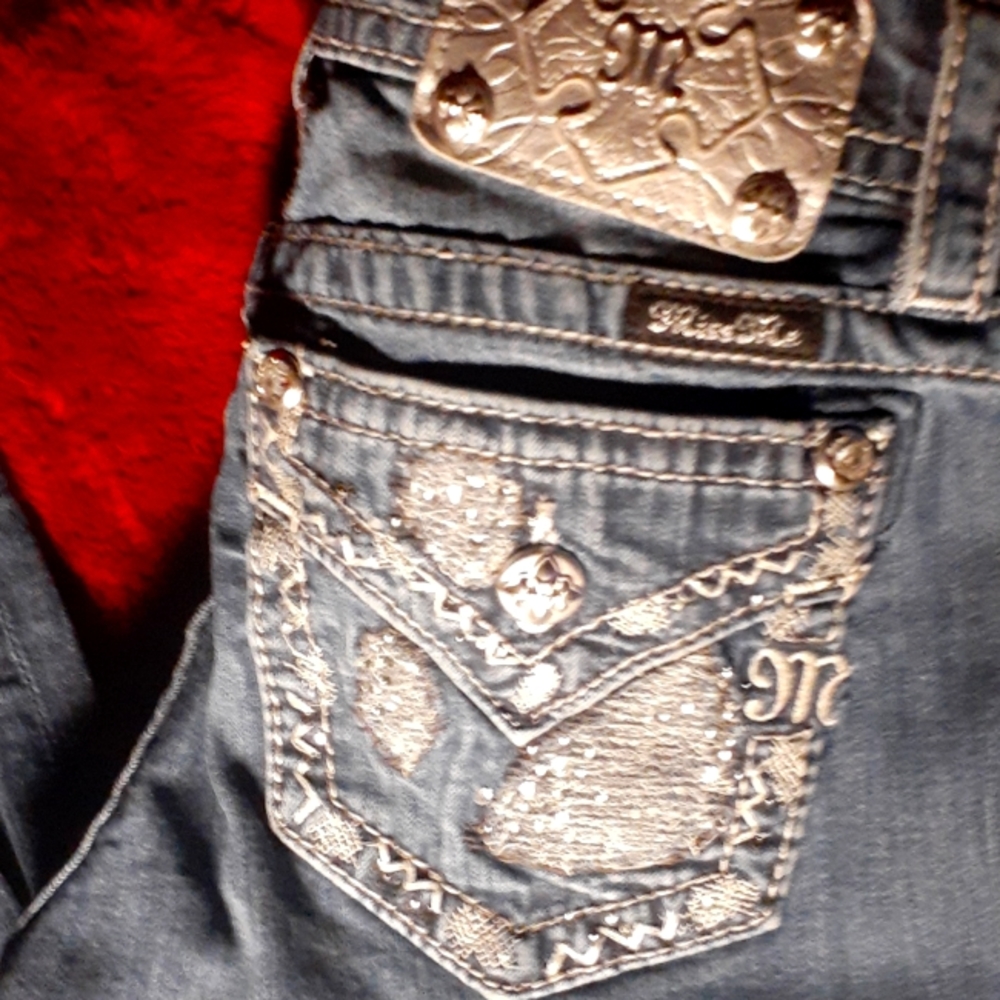 Miss Me distressed Jean's size 27